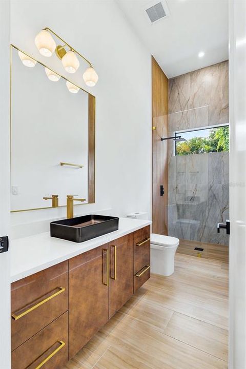 For Sale: $2,860,000 (5 beds, 5 baths, 4165 Square Feet)
