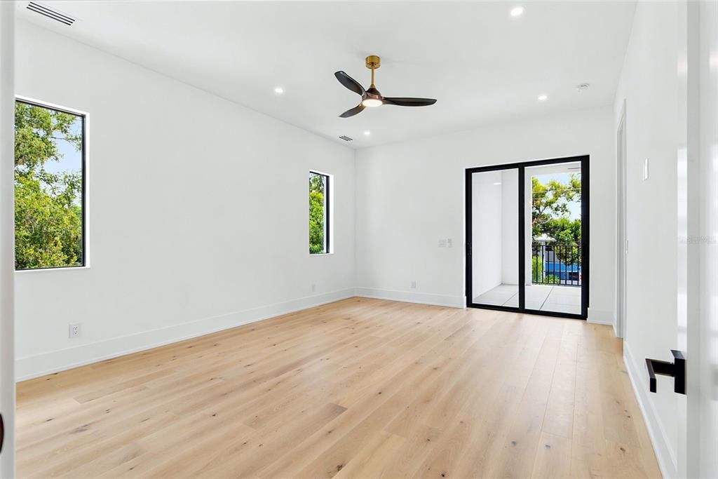 For Sale: $2,860,000 (5 beds, 5 baths, 4165 Square Feet)