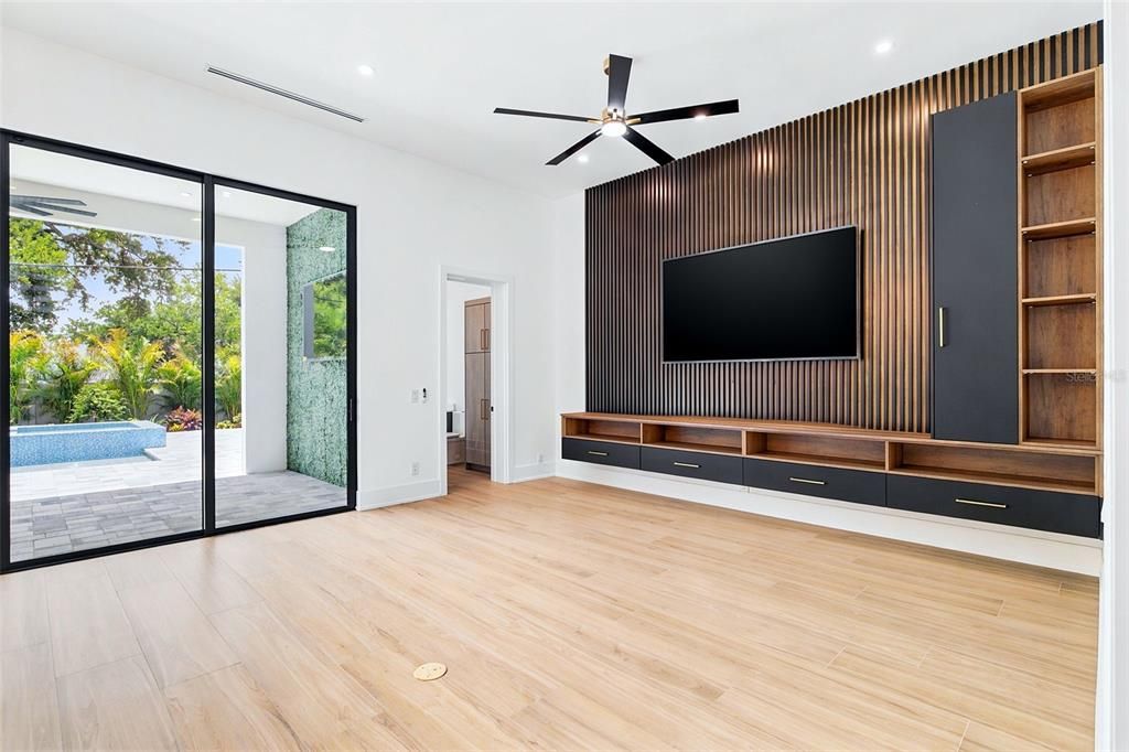 For Sale: $2,860,000 (5 beds, 5 baths, 4165 Square Feet)