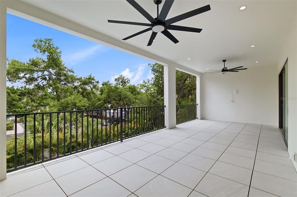 For Sale: $2,860,000 (5 beds, 5 baths, 4165 Square Feet)