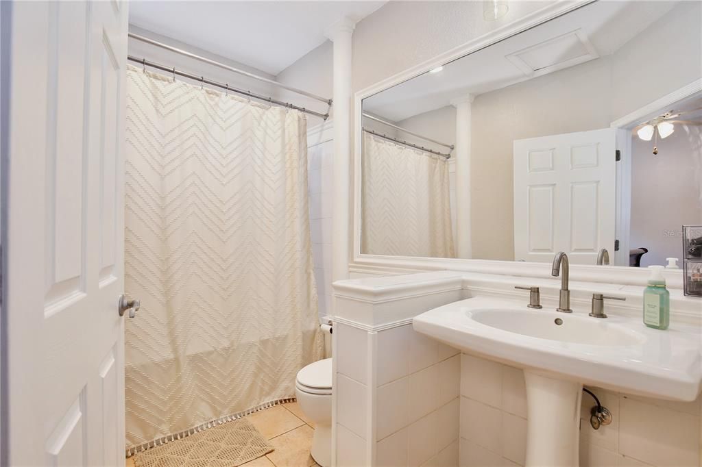 En Venta: $350,000 (3 camas, 2 baños, 1632 Pies cuadrados)