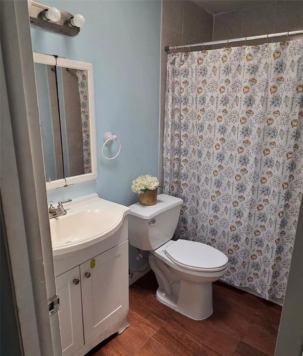 For Sale: $349,900 (3 beds, 1 baths, 1189 Square Feet)