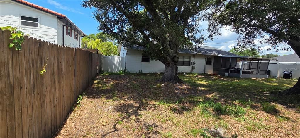 For Sale: $349,900 (3 beds, 1 baths, 1189 Square Feet)