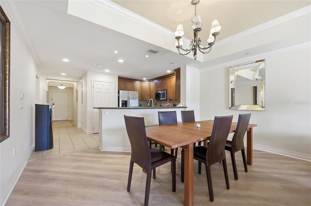 For Sale: $287,500 (3 beds, 3 baths, 1630 Square Feet)
