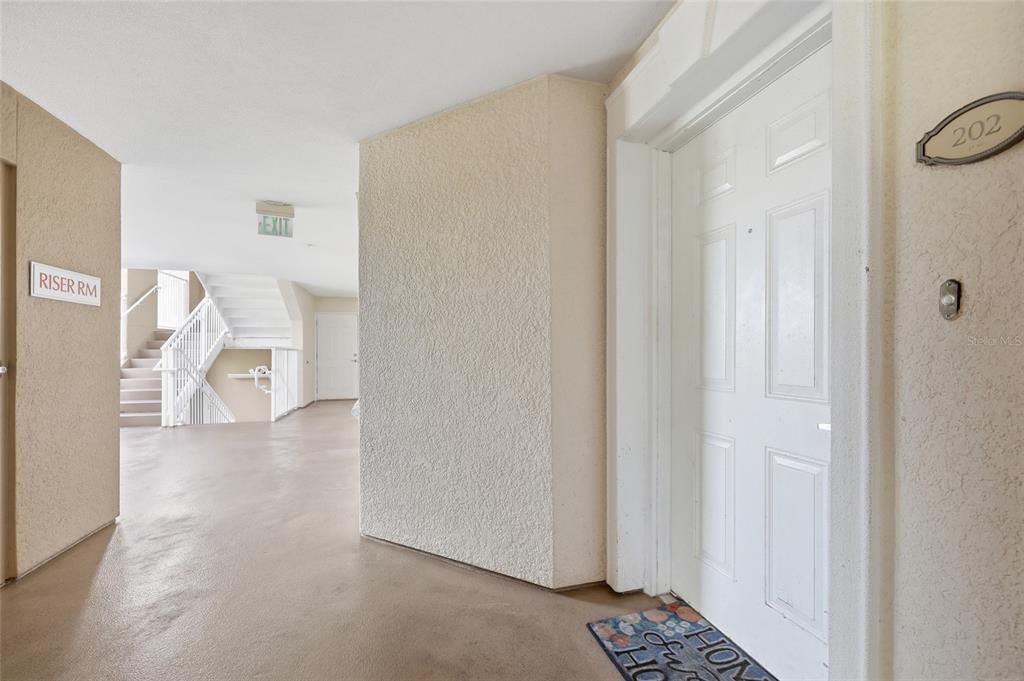 For Sale: $287,500 (3 beds, 3 baths, 1630 Square Feet)