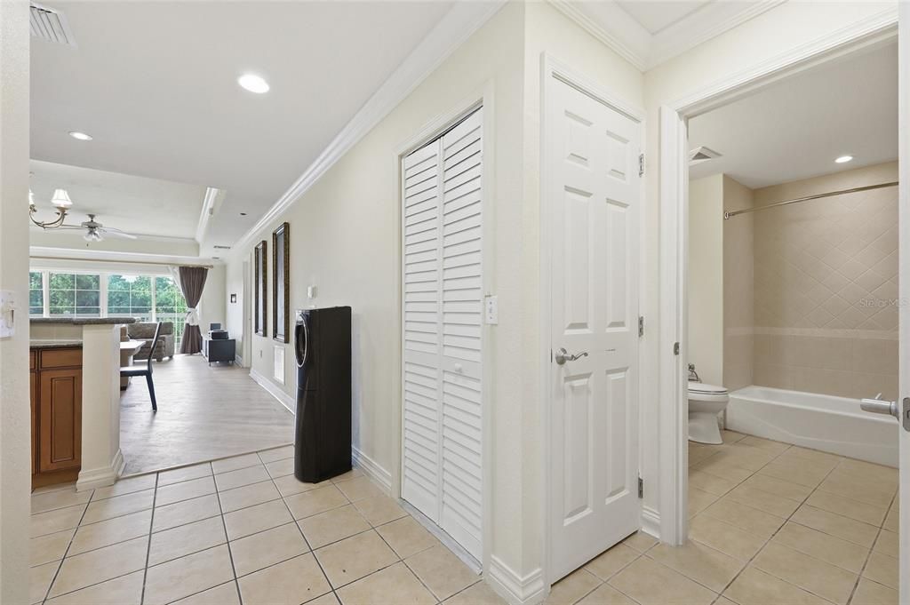 For Sale: $287,500 (3 beds, 3 baths, 1630 Square Feet)