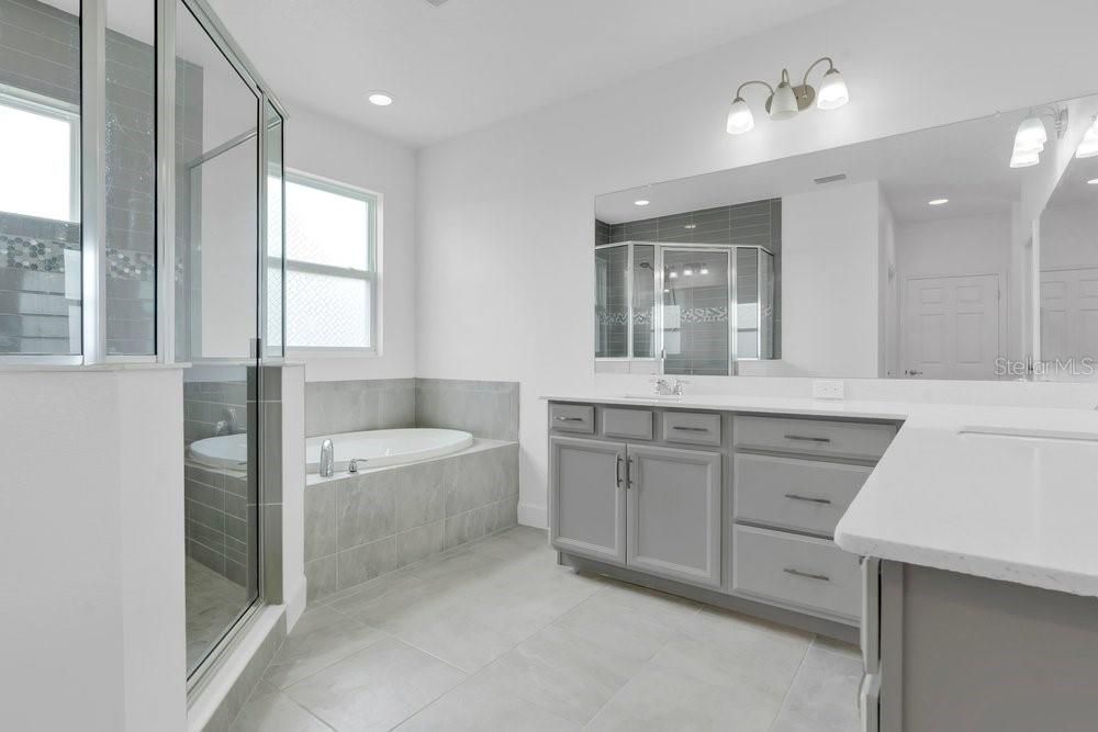 В аренду: $3,200 (4 спален, 3 ванн, 2273 Квадратных фут)
