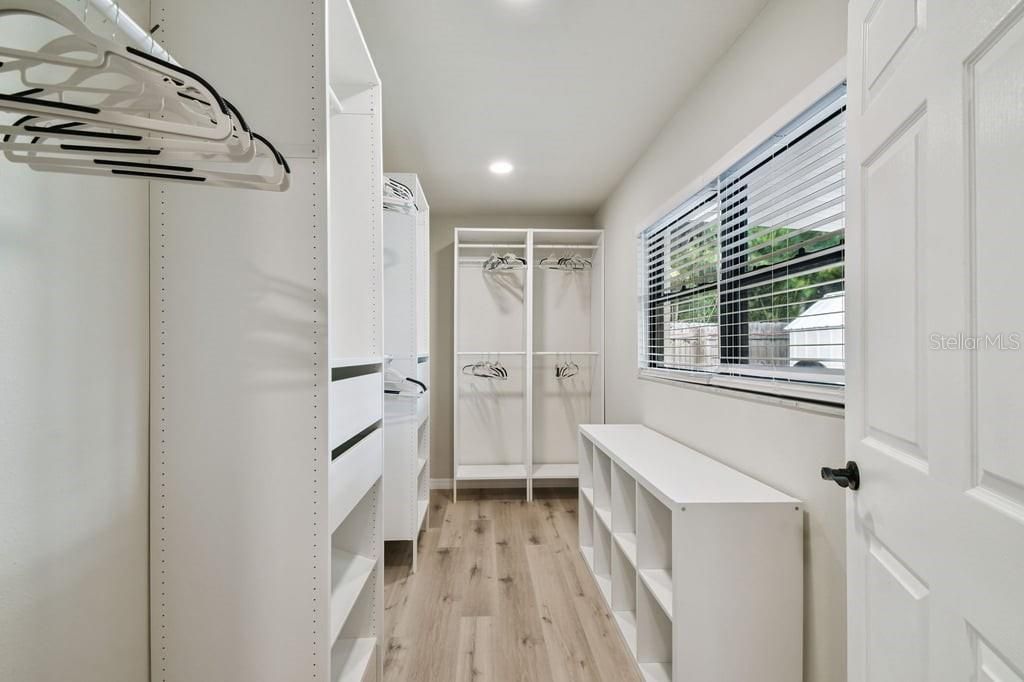 En Venta: $525,000 (3 camas, 2 baños, 1989 Pies cuadrados)