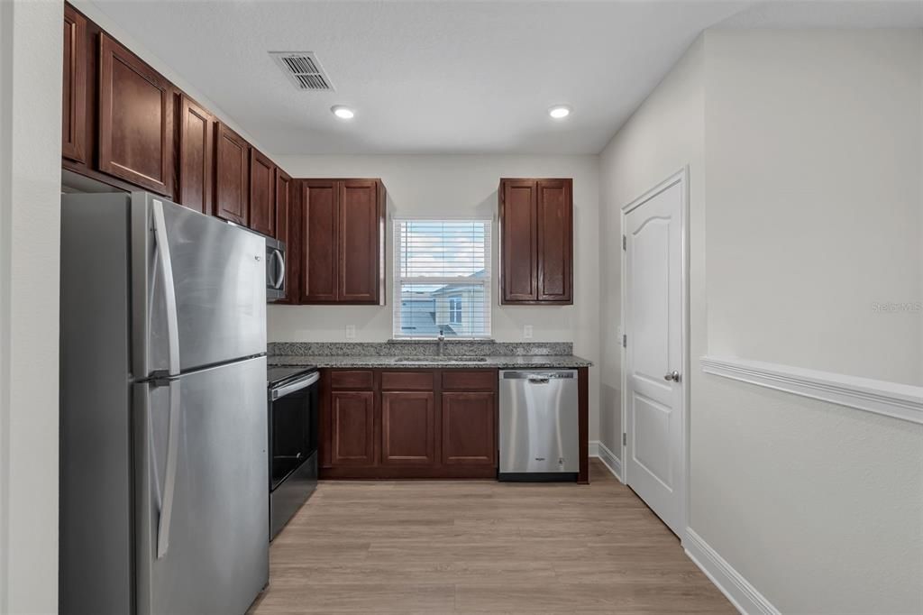For Rent: $1,600 (1 beds, 1 baths, 600 Square Feet)