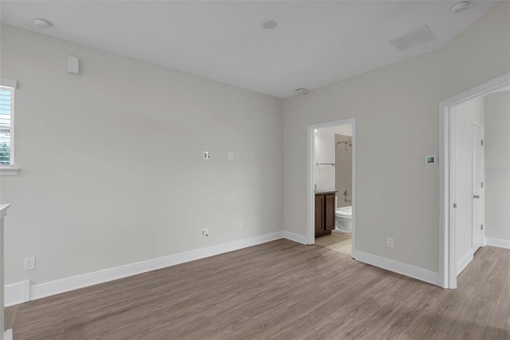 For Rent: $1,600 (1 beds, 1 baths, 600 Square Feet)