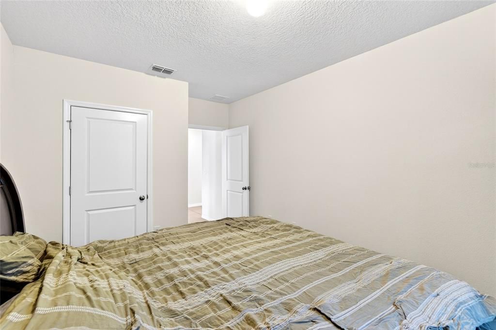 En Venta: $299,900 (4 camas, 2 baños, 1788 Pies cuadrados)