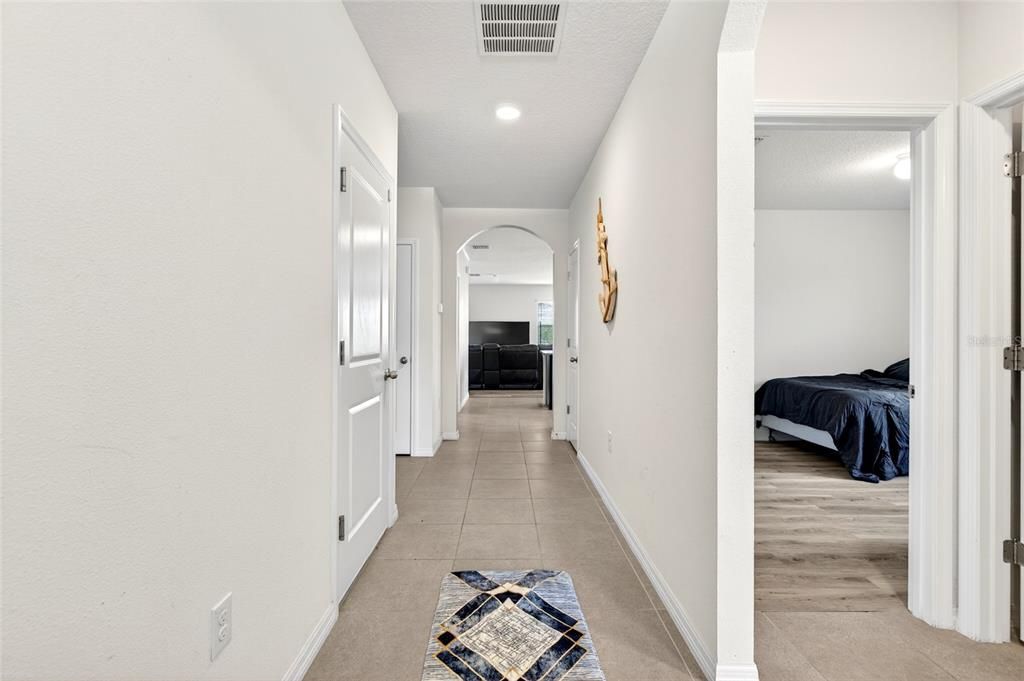 En Venta: $299,900 (4 camas, 2 baños, 1788 Pies cuadrados)