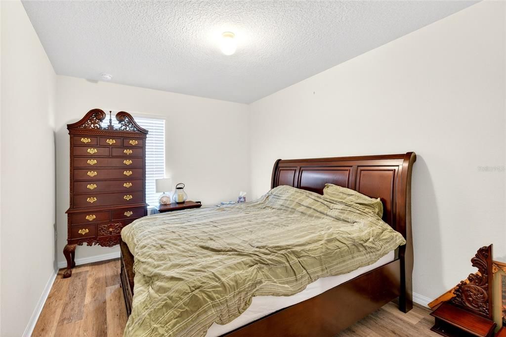 En Venta: $299,900 (4 camas, 2 baños, 1788 Pies cuadrados)