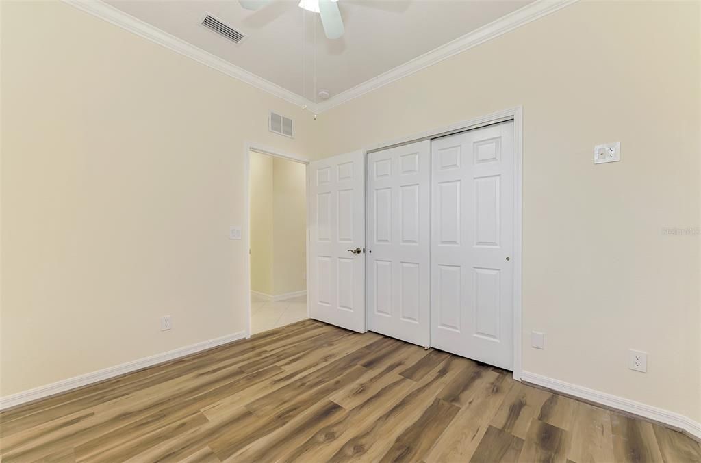 For Sale: $370,000 (2 beds, 2 baths, 1600 Square Feet)