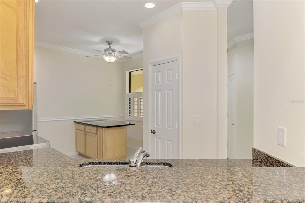 For Sale: $370,000 (2 beds, 2 baths, 1600 Square Feet)