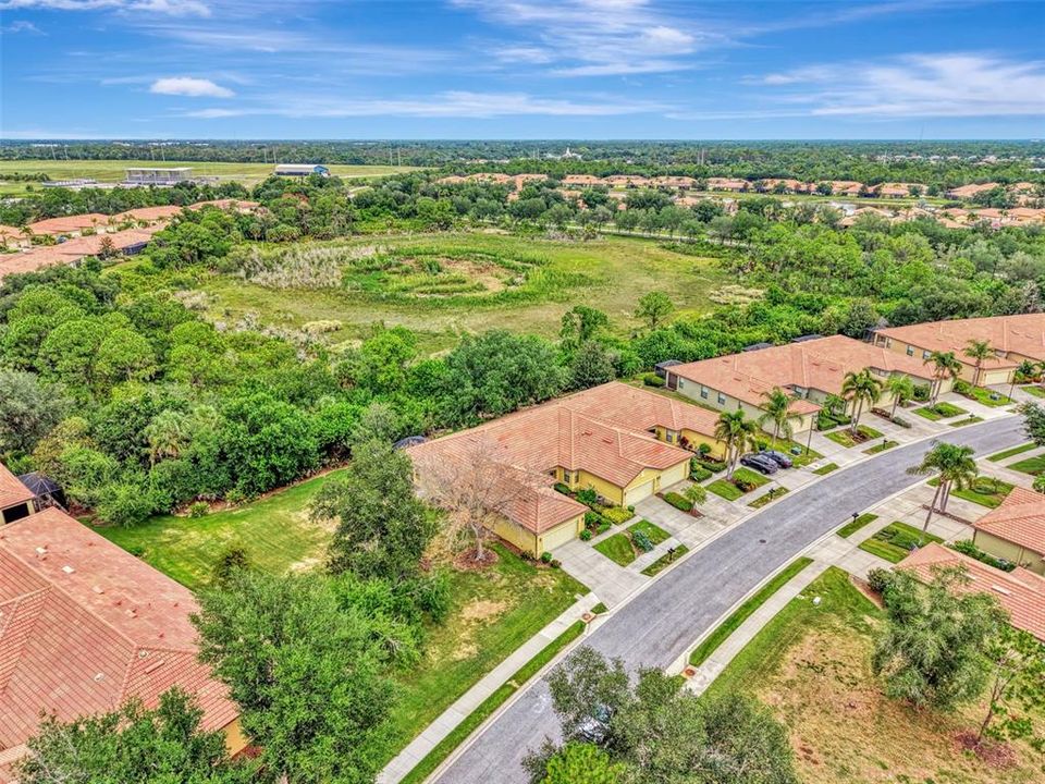 For Sale: $370,000 (2 beds, 2 baths, 1600 Square Feet)