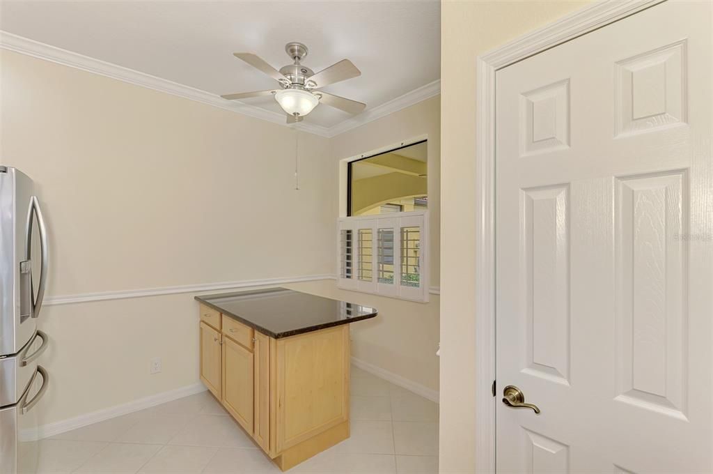 For Sale: $370,000 (2 beds, 2 baths, 1600 Square Feet)