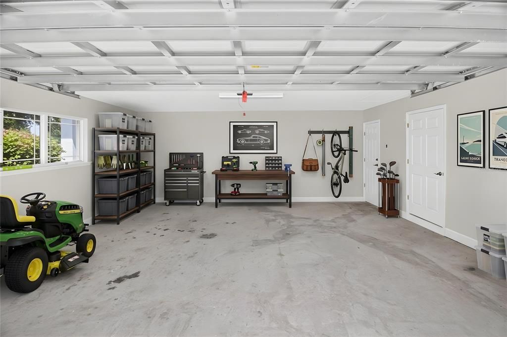 For Sale: $450,000 (4 beds, 2 baths, 2000 Square Feet)
