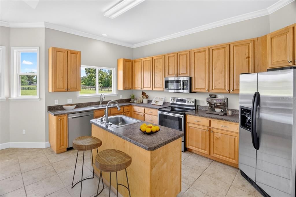 For Sale: $450,000 (4 beds, 2 baths, 2000 Square Feet)