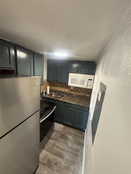 For Sale: $445,000 (5 beds, 0 baths, 1603 Square Feet)