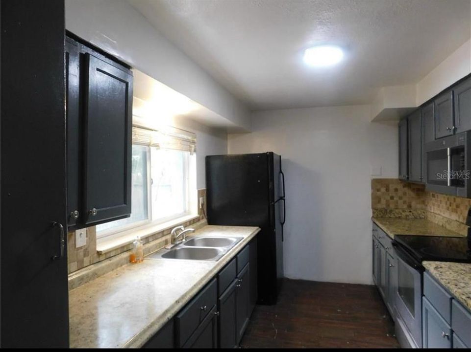 For Sale: $445,000 (5 beds, 0 baths, 1603 Square Feet)