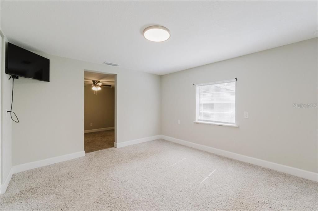 For Sale: $279,950 (3 beds, 2 baths, 1196 Square Feet)