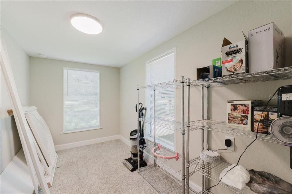 For Sale: $279,950 (3 beds, 2 baths, 1196 Square Feet)