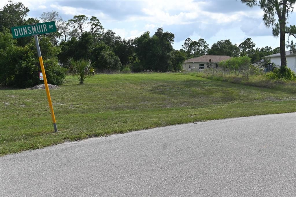 На продажу: $65,000 (0.35 acres)