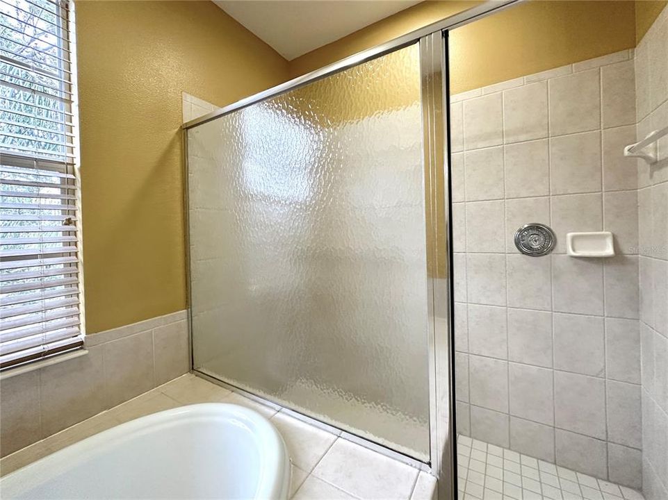 В аренду: $3,500 (5 спален, 3 ванн, 2801 Квадратных фут)