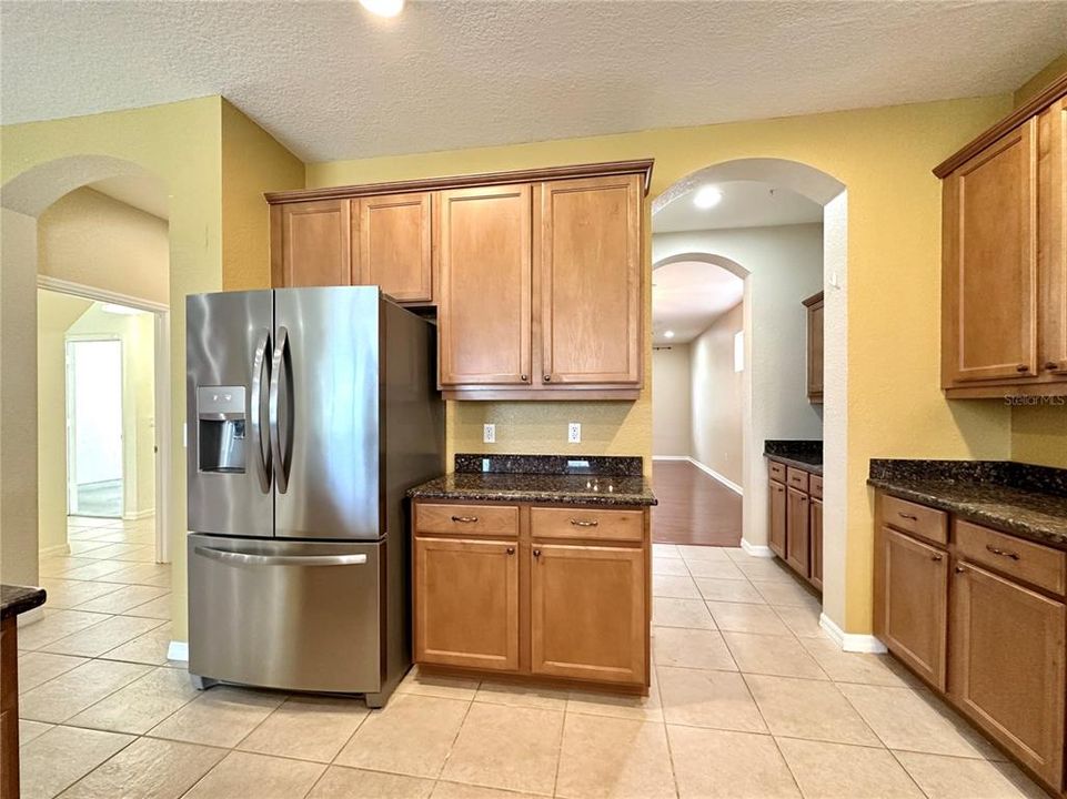 В аренду: $3,500 (5 спален, 3 ванн, 2801 Квадратных фут)