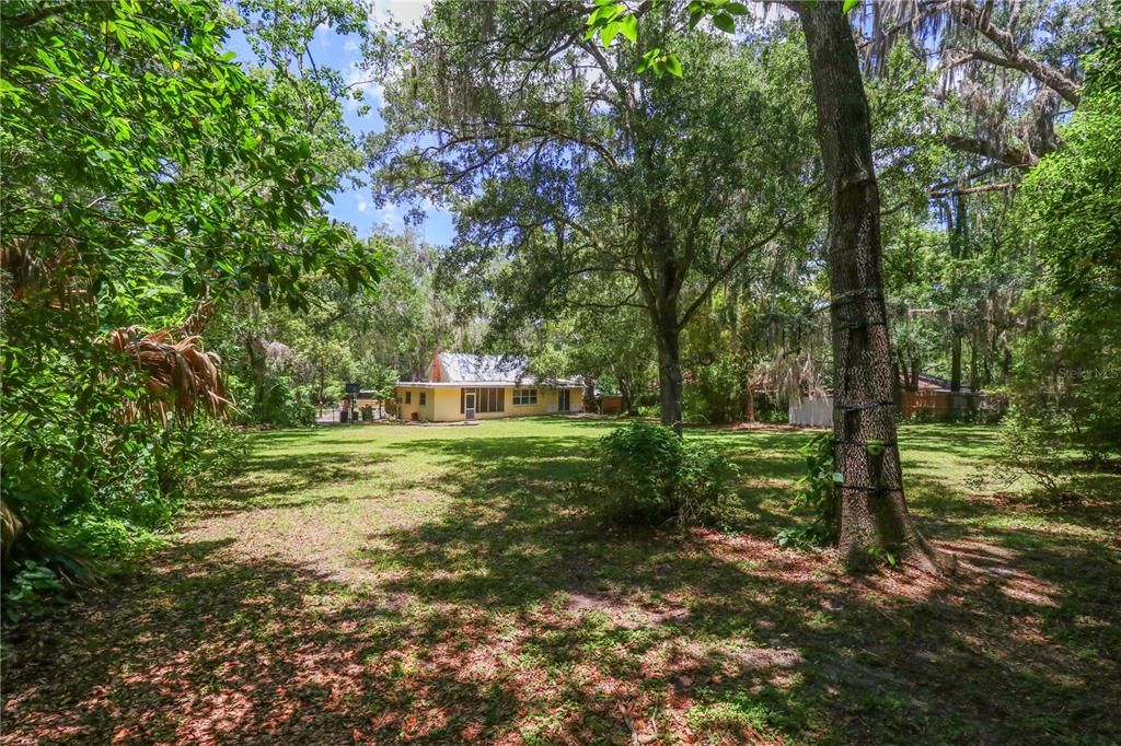 For Sale: $289,000 (3 beds, 2 baths, 1233 Square Feet)