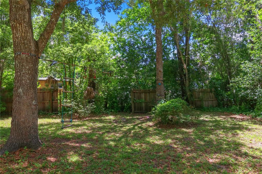 For Sale: $289,000 (3 beds, 2 baths, 1233 Square Feet)