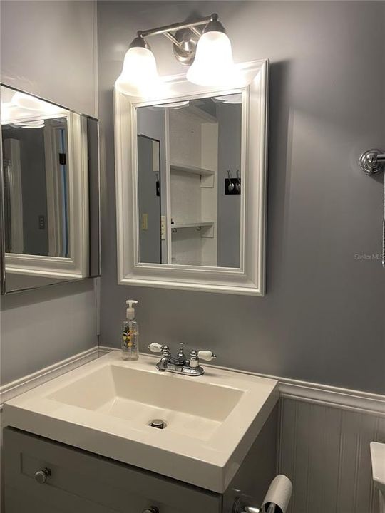 For Sale: $285,000 (2 beds, 2 baths, 1260 Square Feet)