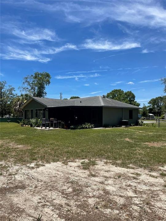 For Sale: $285,000 (2 beds, 2 baths, 1260 Square Feet)