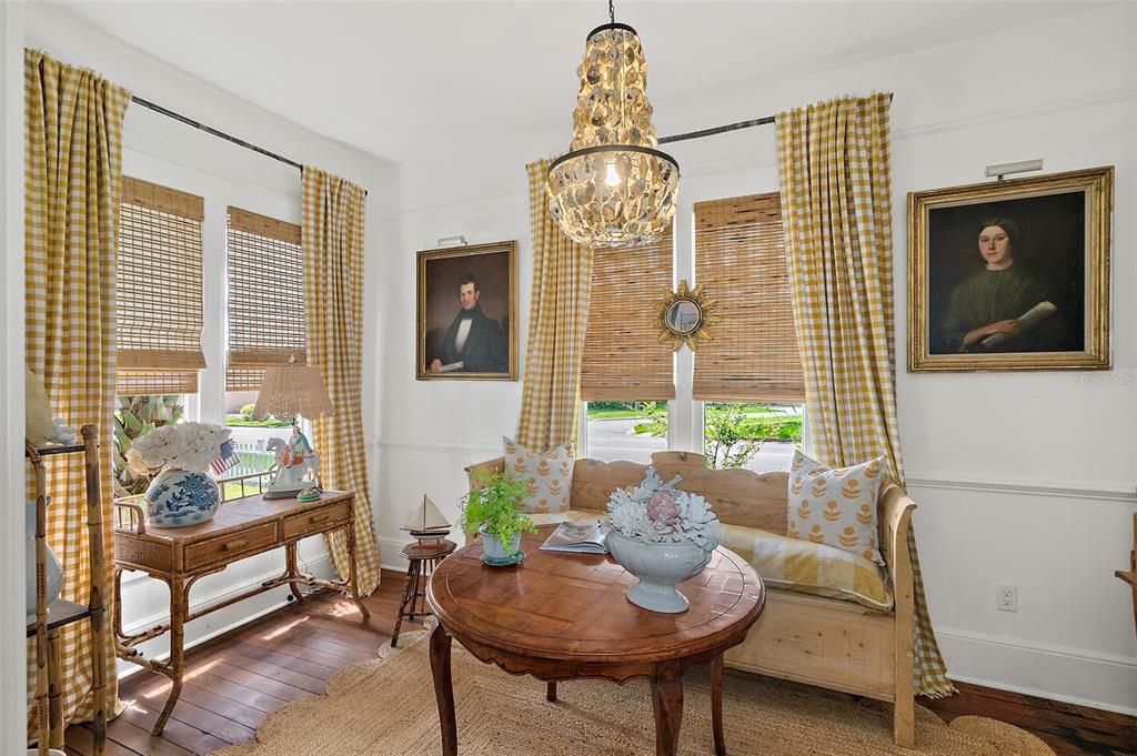 For Sale: $550,000 (2 beds, 1 baths, 1876 Square Feet)