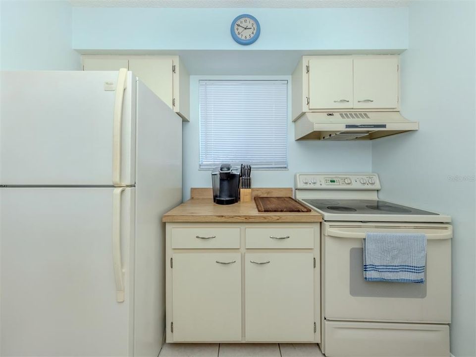For Rent: $1,700 (2 beds, 1 baths, 723 Square Feet)