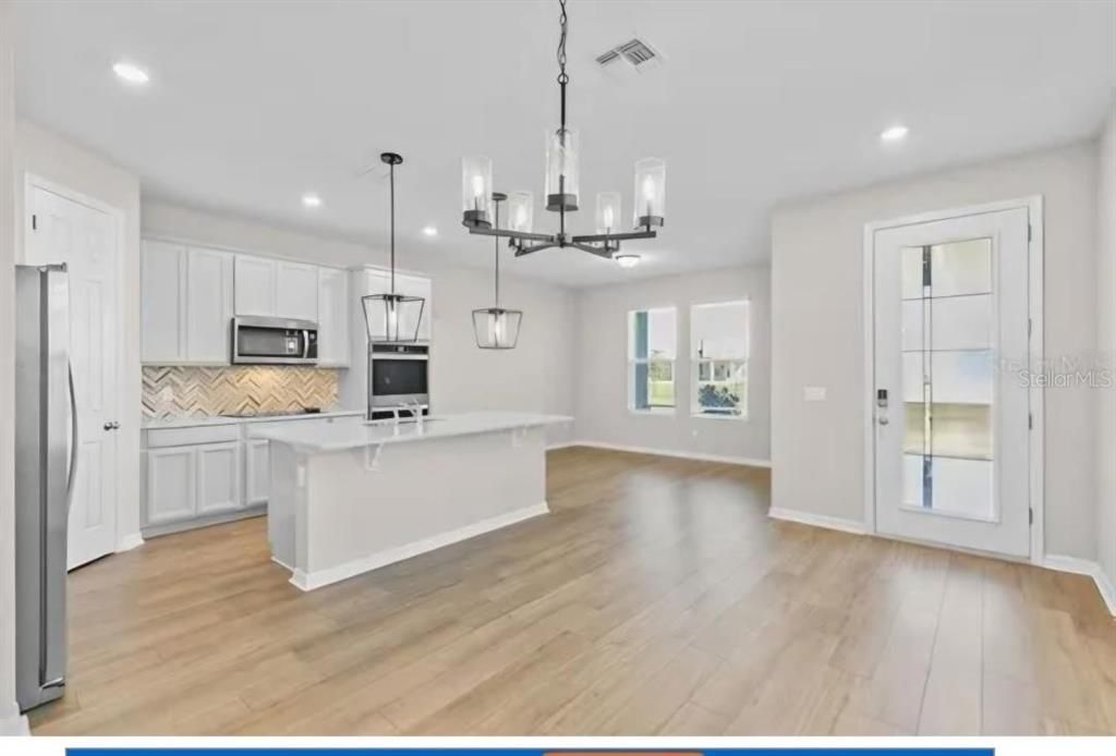 Active With Contract: $3,100 (4 beds, 2 baths, 1996 Square Feet)