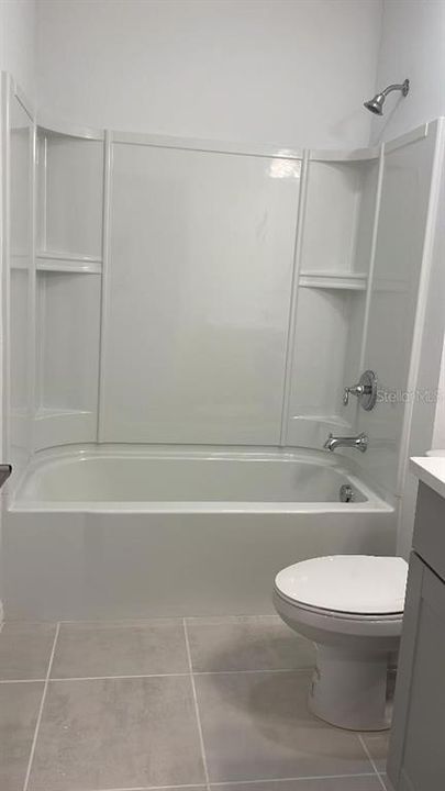 En Renta: $2,500 (4 camas, 3 baños, 2091 Pies cuadrados)