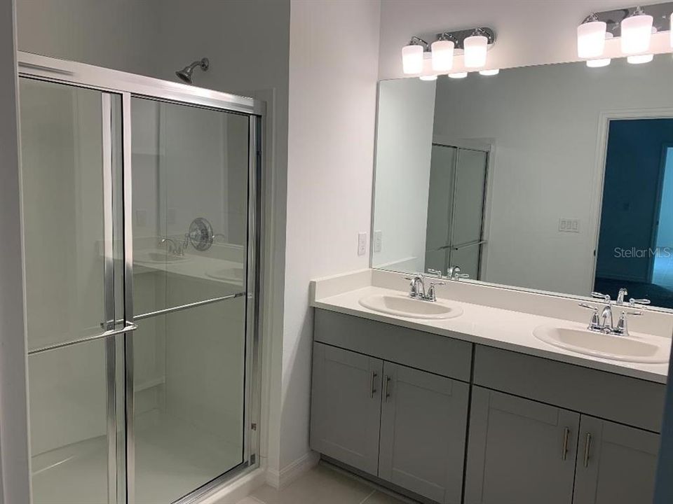 En Renta: $2,500 (4 camas, 3 baños, 2091 Pies cuadrados)