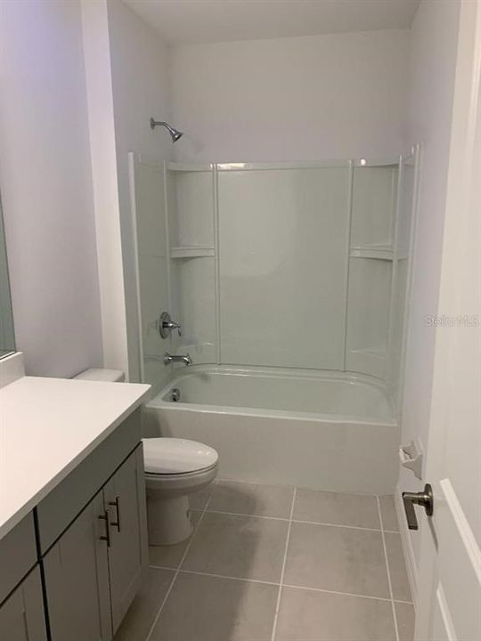 En Renta: $2,500 (4 camas, 3 baños, 2091 Pies cuadrados)