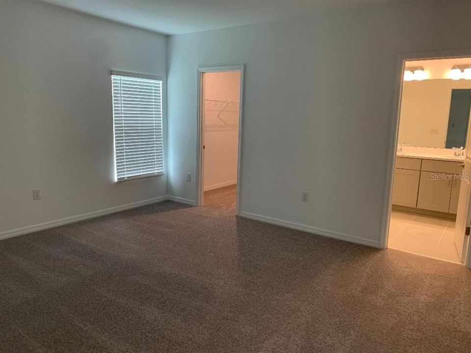 En Renta: $2,500 (4 camas, 3 baños, 2091 Pies cuadrados)