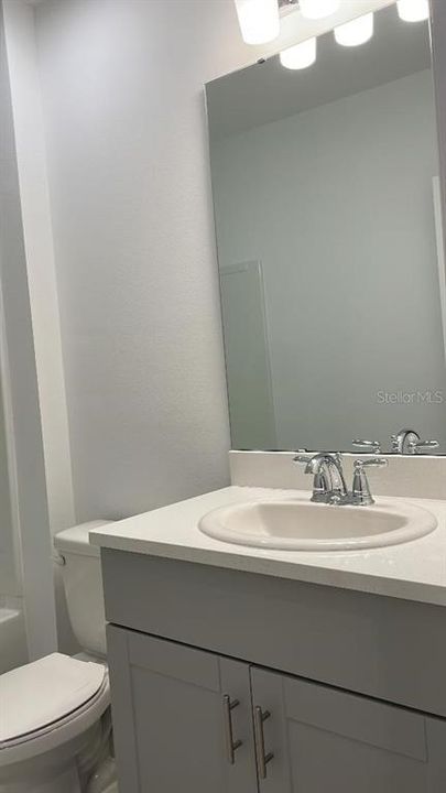 En Renta: $2,500 (4 camas, 3 baños, 2091 Pies cuadrados)