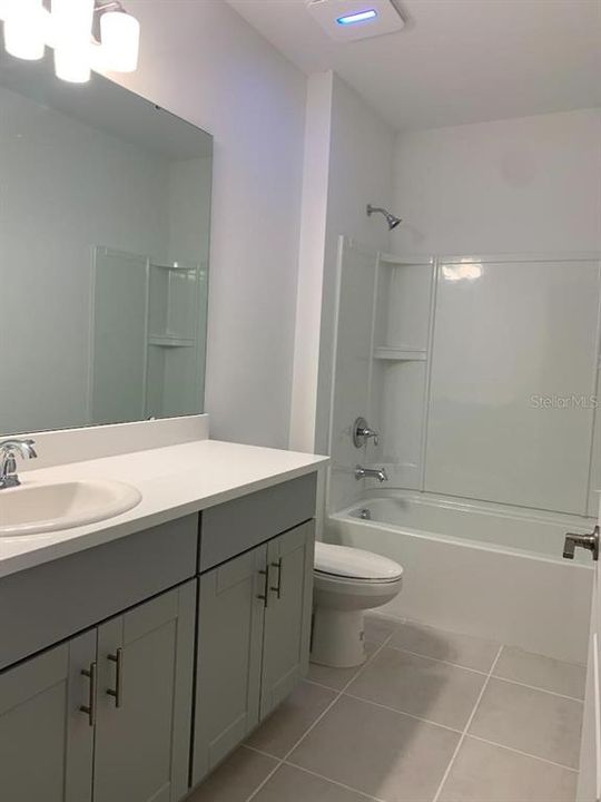 En Renta: $2,500 (4 camas, 3 baños, 2091 Pies cuadrados)