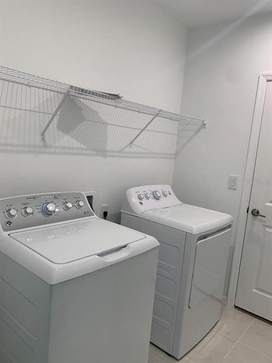 En Renta: $2,500 (4 camas, 3 baños, 2091 Pies cuadrados)