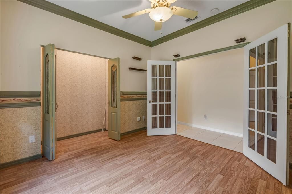 En Venta: $524,900 (4 camas, 2 baños, 2174 Pies cuadrados)