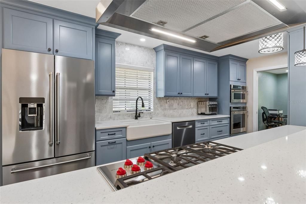 For Sale: $649,900 (3 beds, 2 baths, 1913 Square Feet)