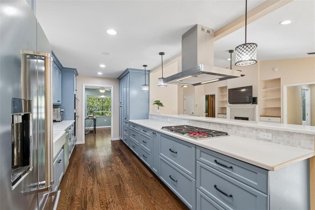 For Sale: $649,900 (3 beds, 2 baths, 1913 Square Feet)