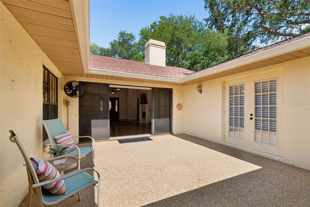 For Sale: $649,900 (3 beds, 2 baths, 1913 Square Feet)