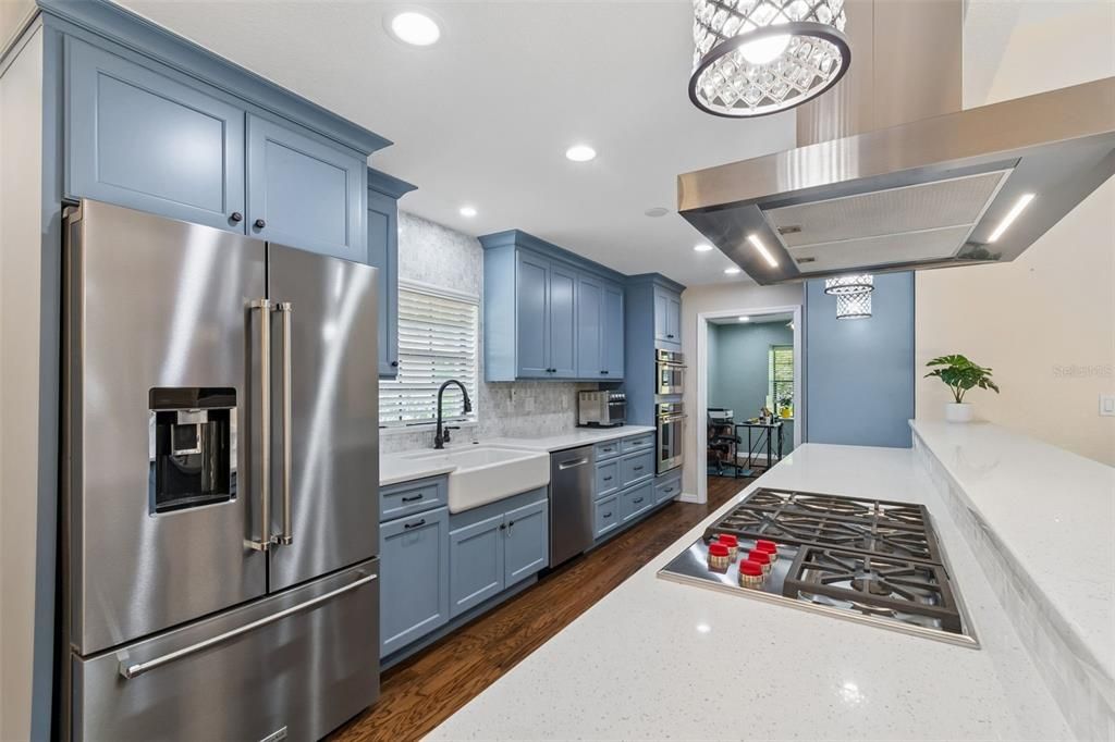 For Sale: $649,900 (3 beds, 2 baths, 1913 Square Feet)