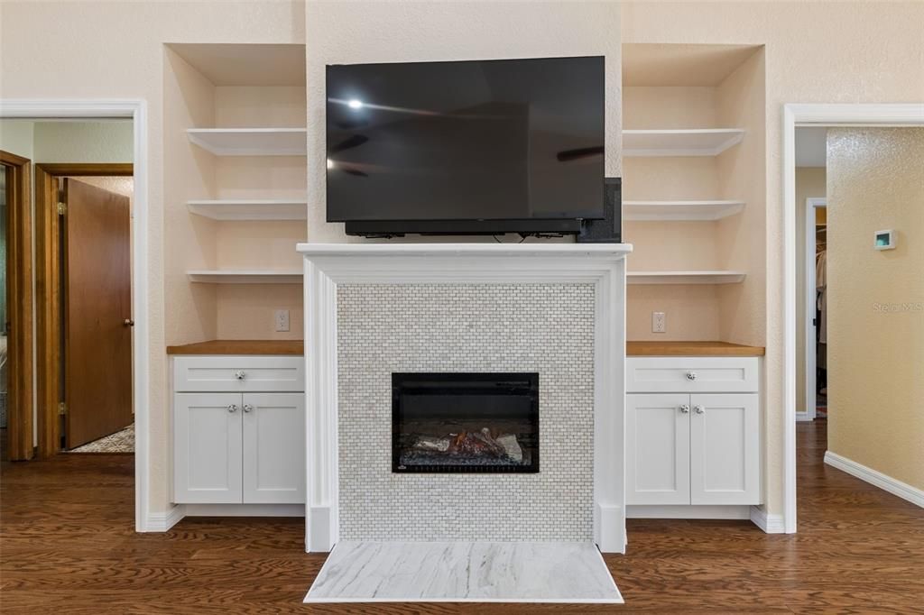 For Sale: $649,900 (3 beds, 2 baths, 1913 Square Feet)